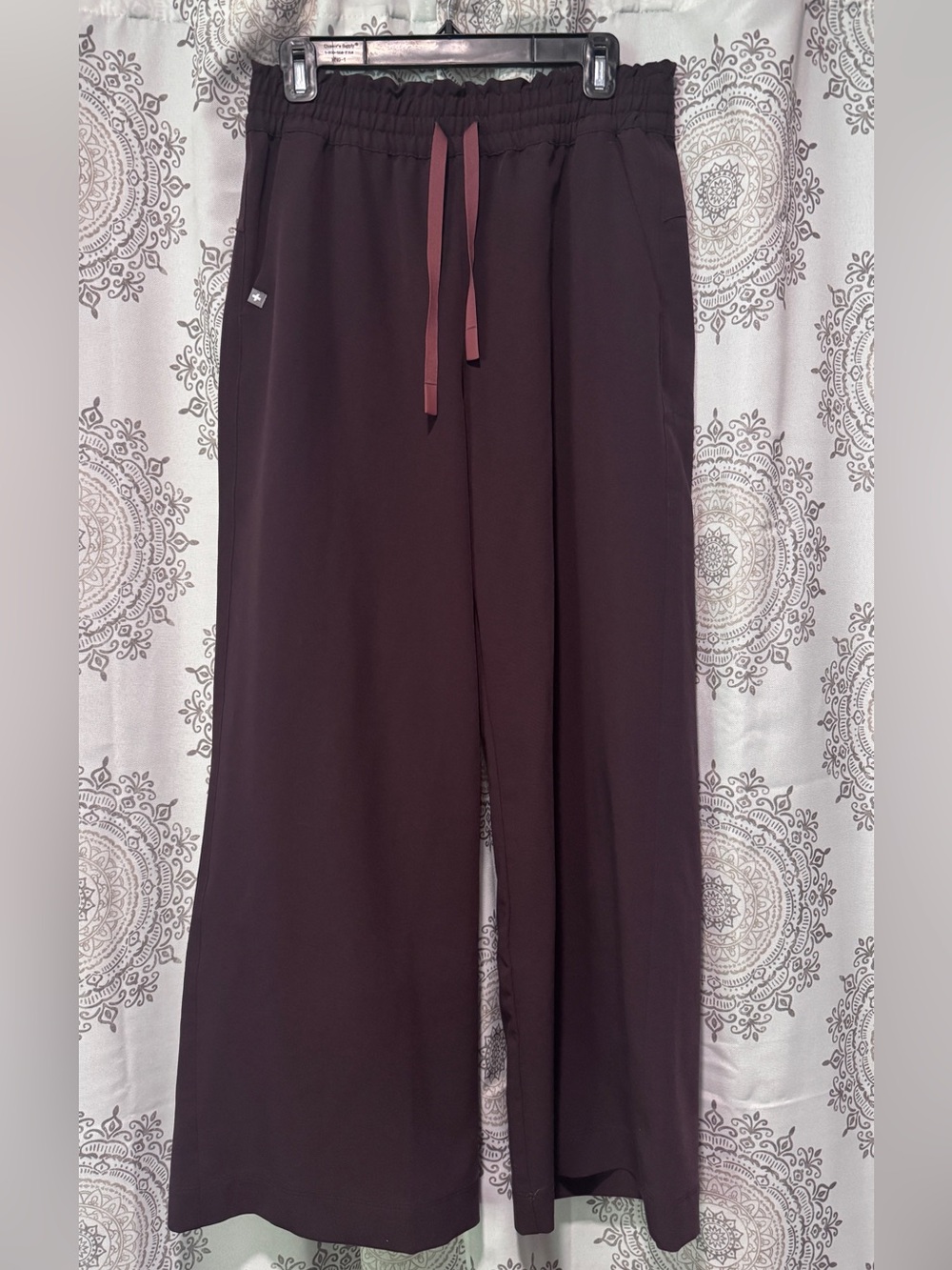 Espresso Allison High-Rise Ultra-Wide-Leg - Petite Scrub Pant